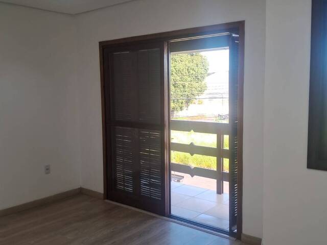 Sobrado para Venda em Sapucaia do Sul - 2